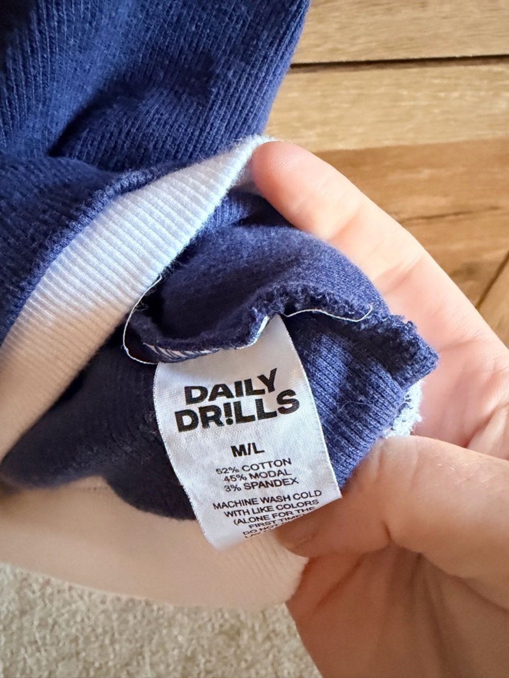 Daily Drills Navy Tank Top with White Trim and Green Logo. Size M/L - Picture 6 of 9